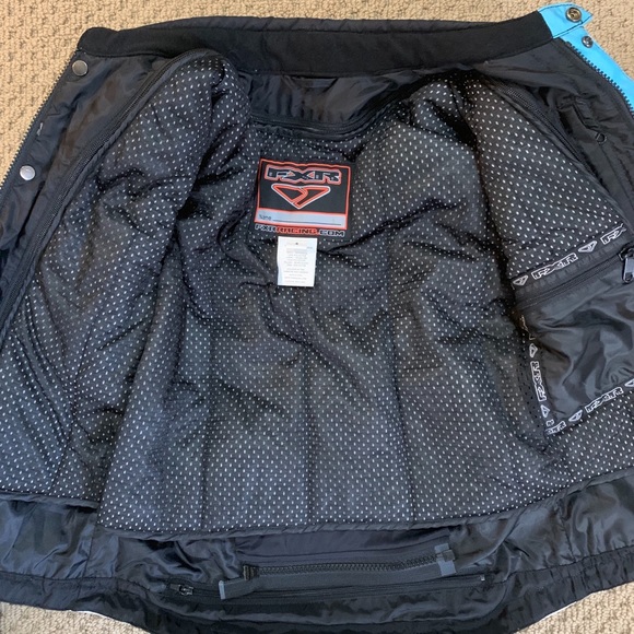 Riding jacket and gloves - Picture 3 of 6